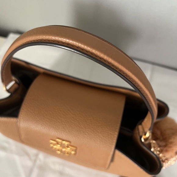 Tory Burch Britten Satchel - Picture 4 of 16